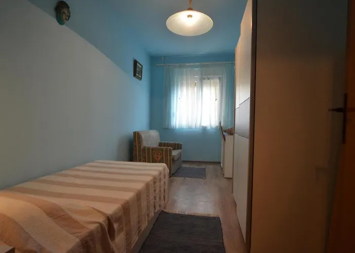 Condominium Apartment *