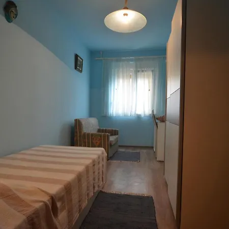 Condominium Apartment *